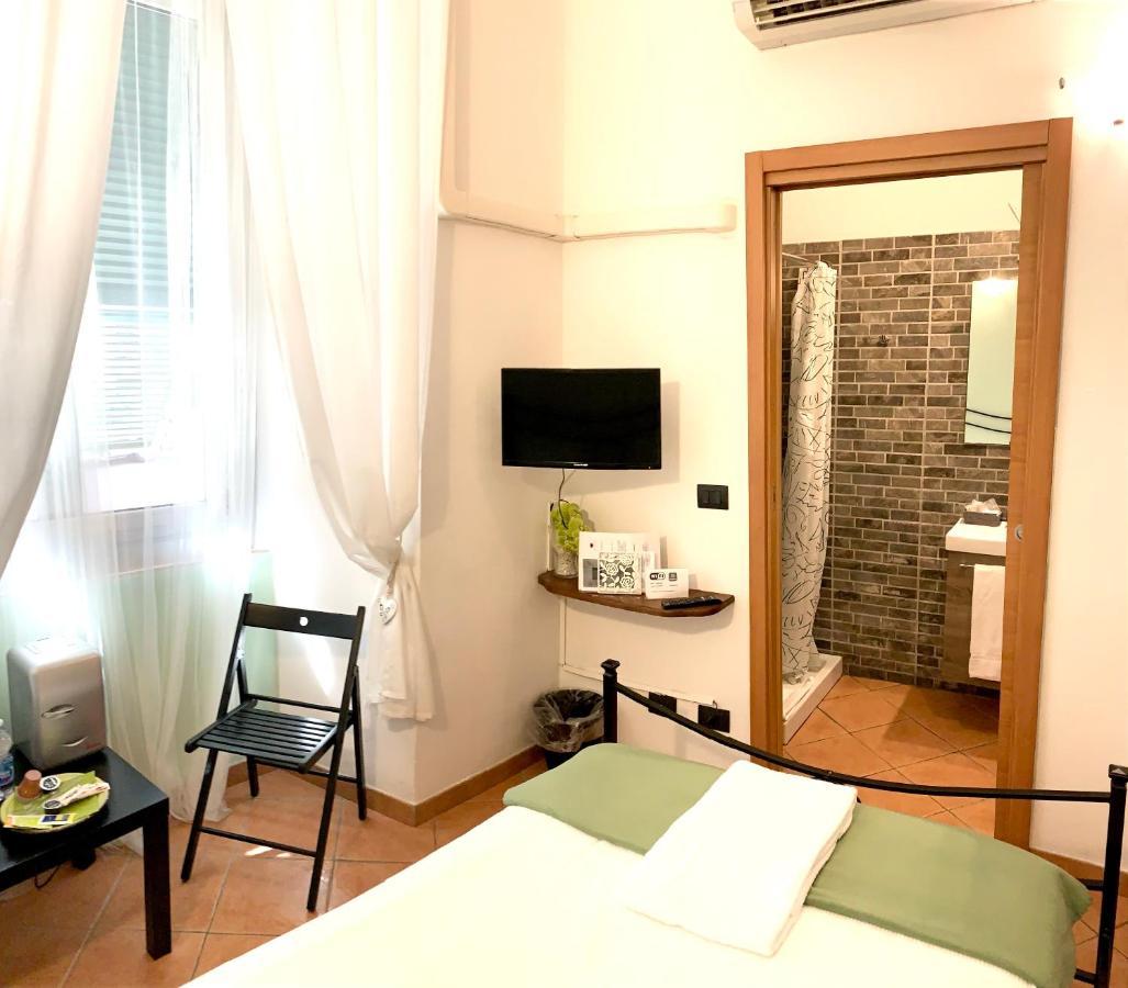 Affittacamere Virginia'S Rooms Genua Exteriör bild